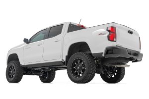 GMC Canyon Suspension Lift Kit - Rough Country - 6-Inch Lift Kit | M1 Struts - '23-'24